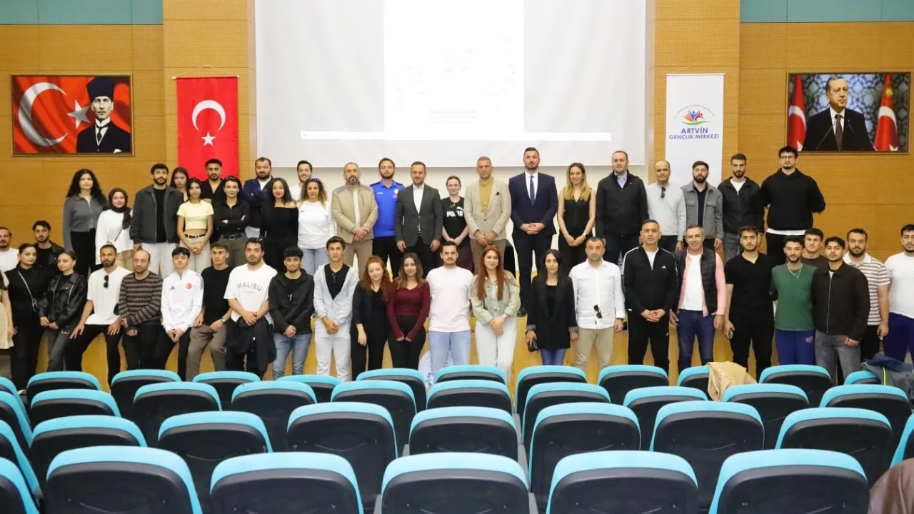 Artvin’de 'Sporda Etik Yaklaşım ve Çocuğun Korunması' eğitim programına yoğun ilgi