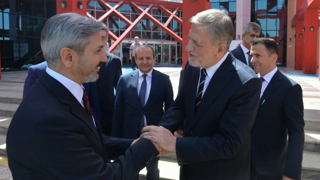 Burkay: GÜÇ Türkiye'nin büyüme vizyonuna katkı sağlayacak