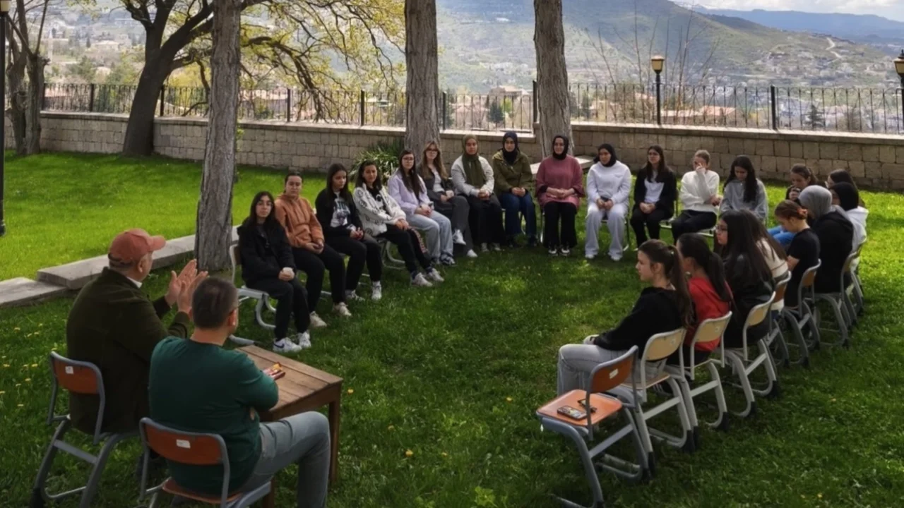 GENÇ KAYMEK'ten matematik kampı