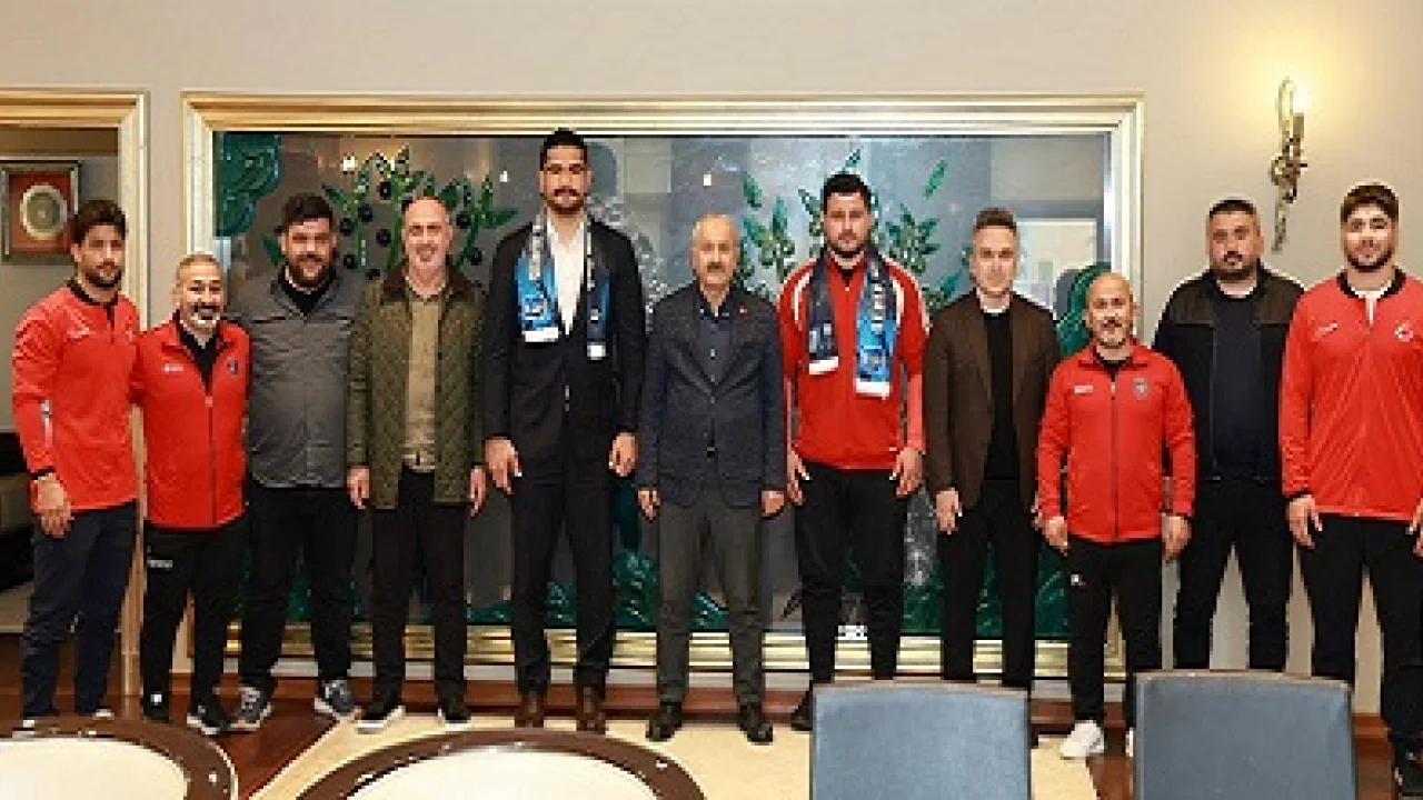 Güreş Federasyonu Başkanı Büyükgöz’ü Ziyaret Etti