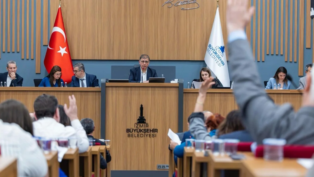 Karşıyaka Stadı için beklenen karar meclisten geçti