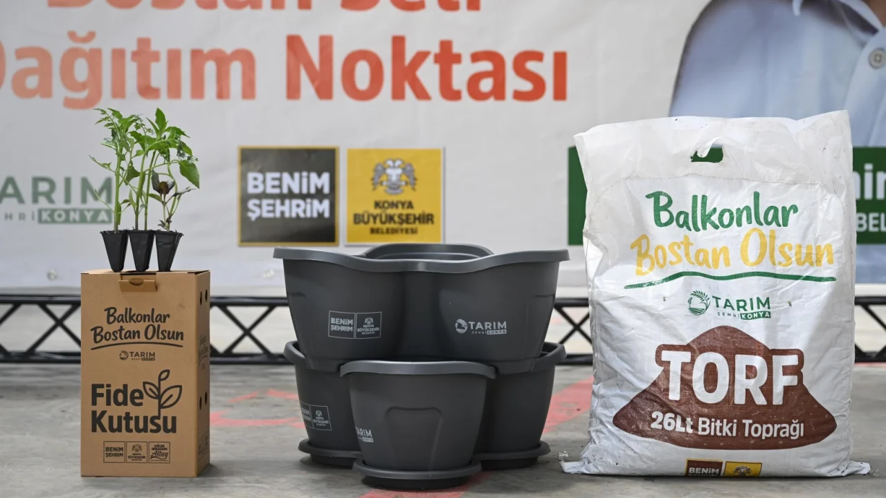 Konya'da bostan setleri dağıtılıyor