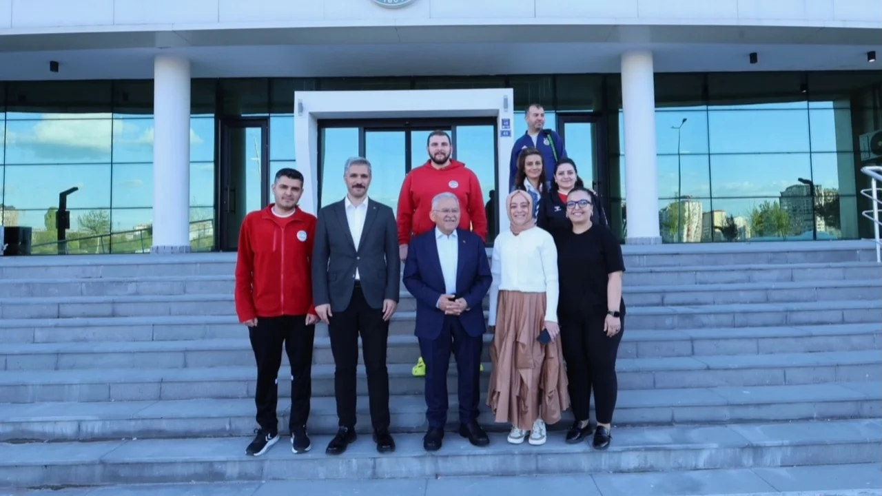 Köşk Sosyal Yaşam Merkezi Başkan Büyükkılıç'ı ağırladı