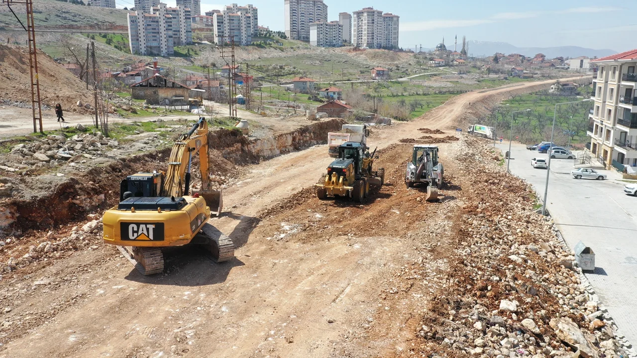 Malatya'da Beydağı ve Yamaç Mahalleleri modern yolla buluşuyor