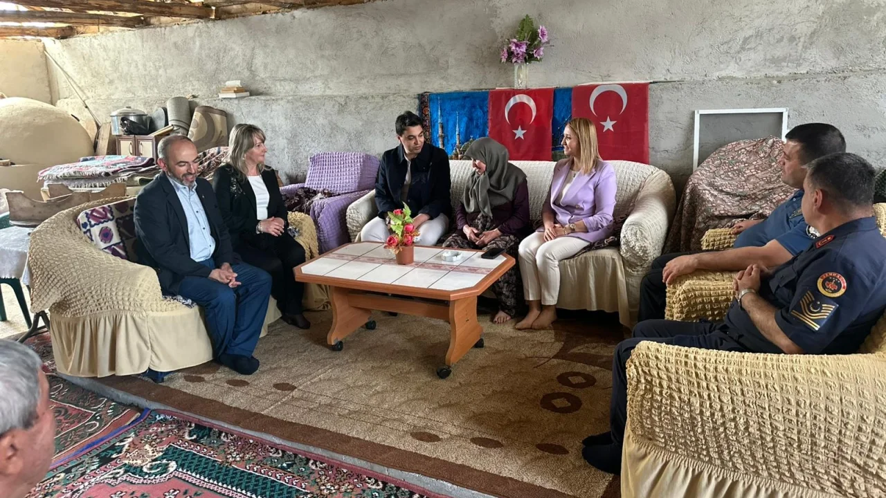 Refiye Anne bayramda yalnız kalmadı