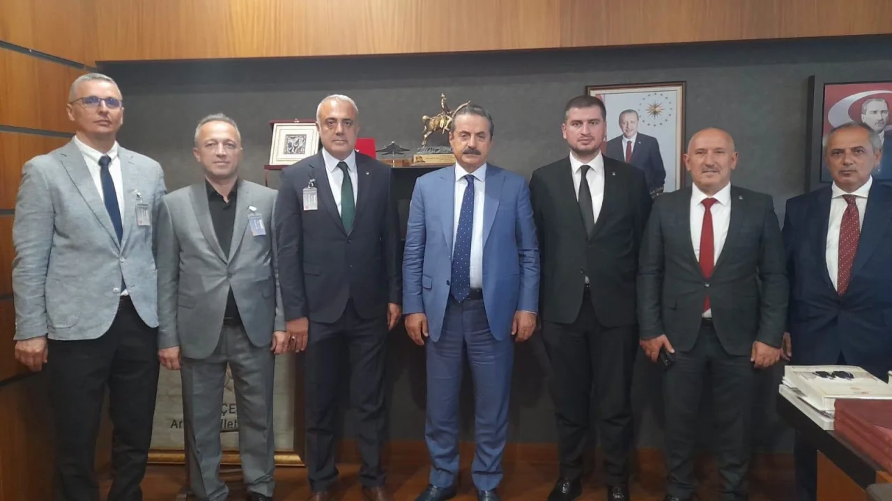 AK Parti Artvin İl Başkanlığı'ndan Milletvekili Çelik’e ziyaret