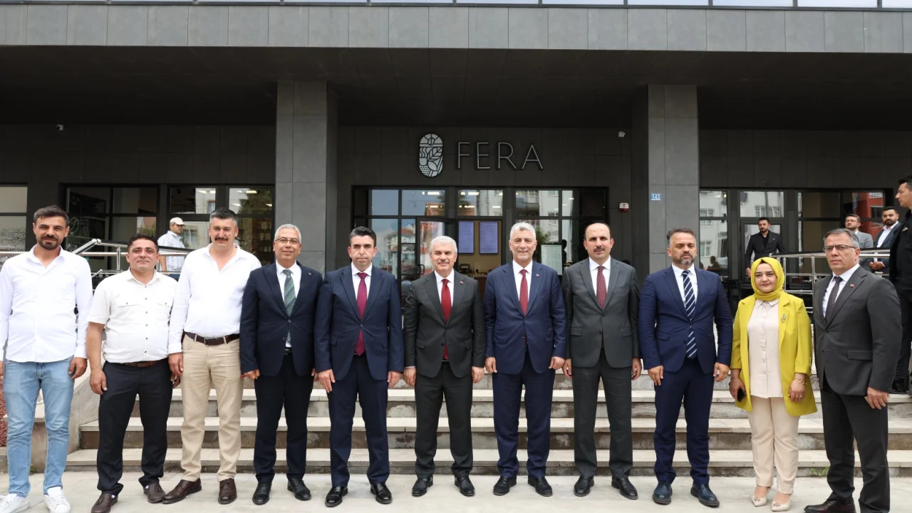 Bakan Bolat Ereğli’de Gençlik Kampüsü’nü ziyaret etti