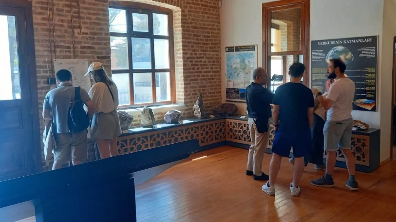 Balıkesir’de müzeler yoğun ilgi gördü