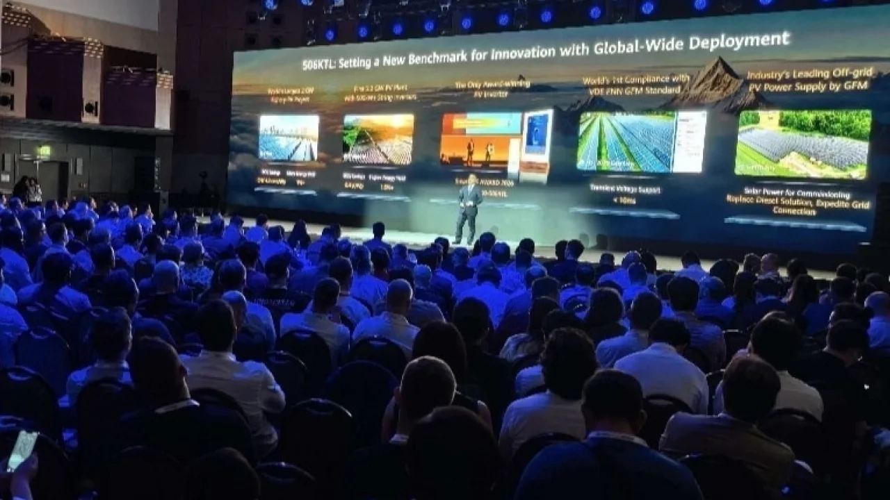 Beş teknolojik atılım... Huawei, yeni nesil şebeke oluşturucu ESS Platformu LUTERRA®'yı piyasaya sürdü