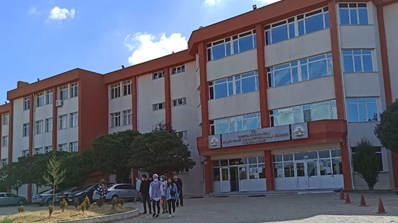 Edirne Keşan fakülte için gün sayıyor