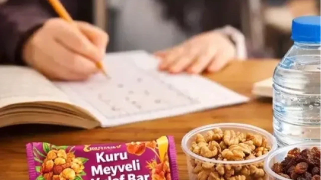 MEB’den LGS’de bir ilk... Öğrencilere beslenme paketi dağıtılacak
