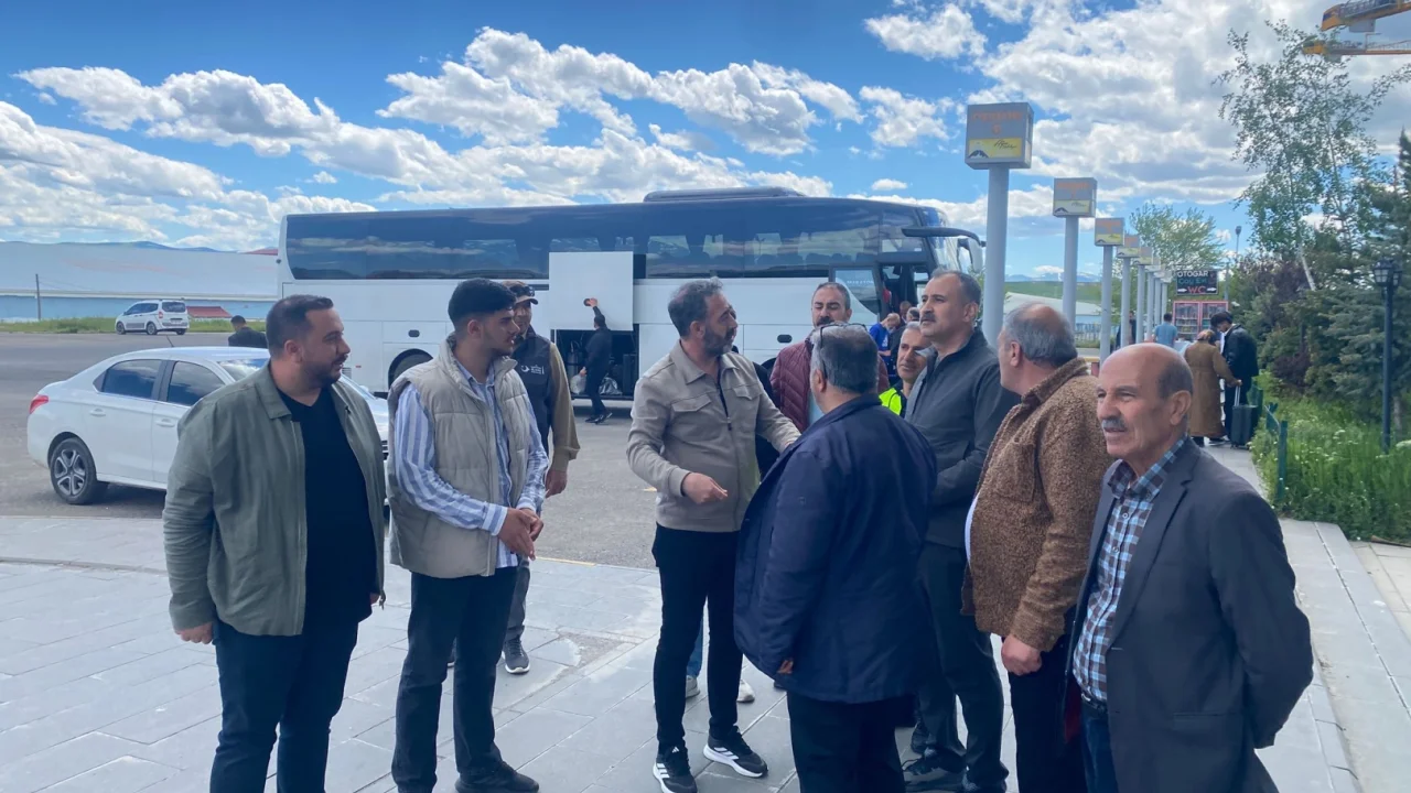 Vali Bozkurt'tan Ağrı Otogarı'na bayram dönüşü ziyareti