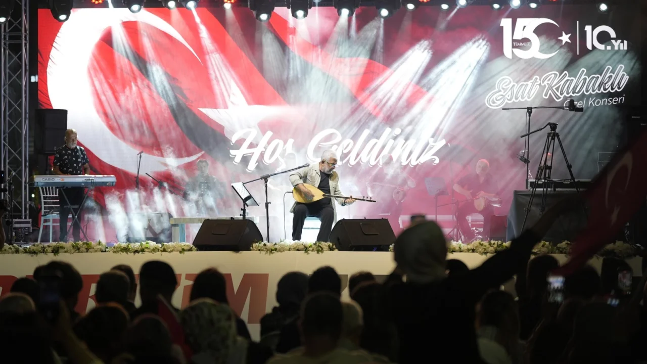 10 yıl önceki heyecanla Gaziantep meydanlara indi