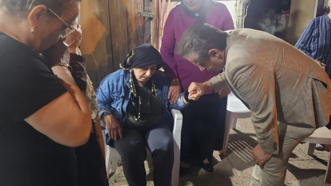 Artvin Milletvekili Faruk Çelik’ten acılı aileye taziye ziyareti