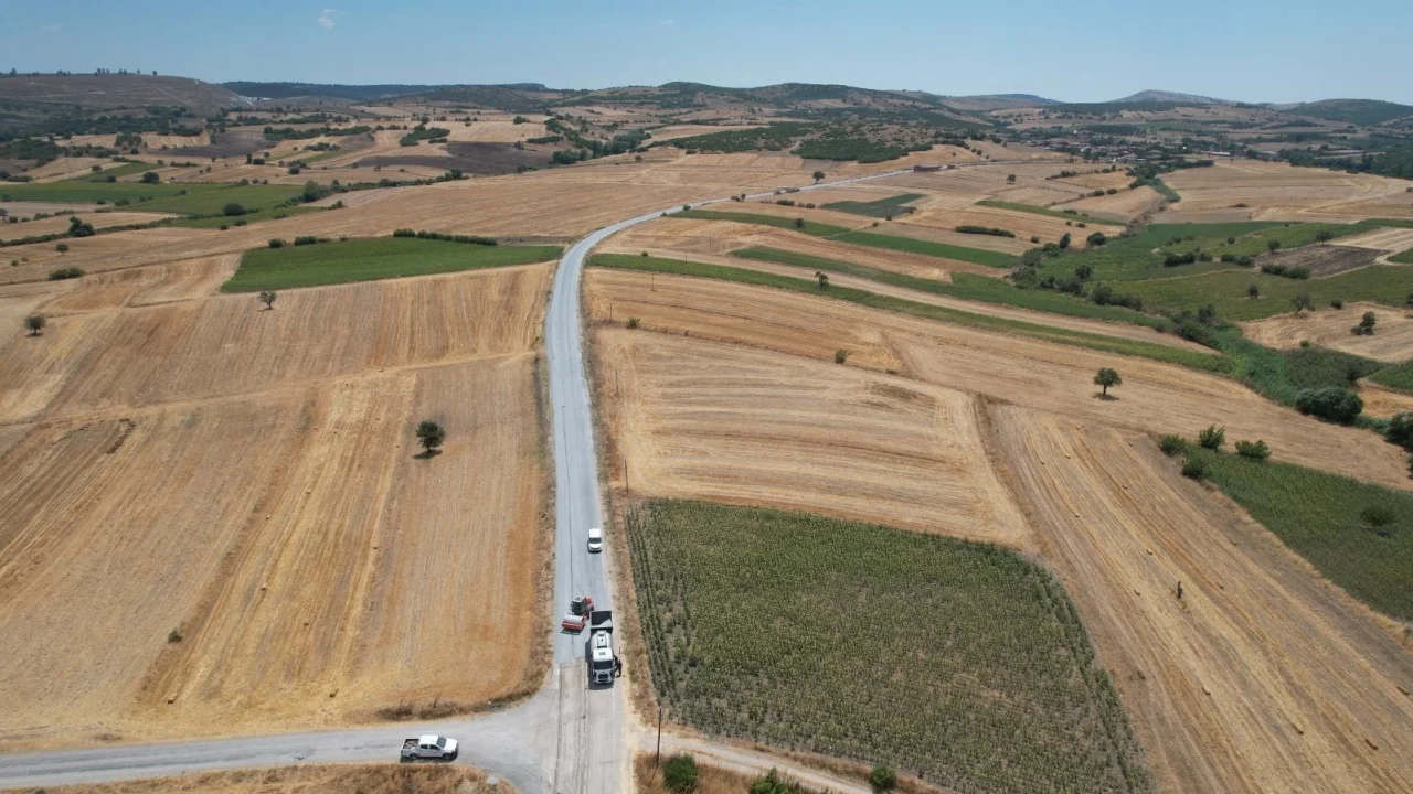 Balıkesir'de bozuk yol kalmayacak