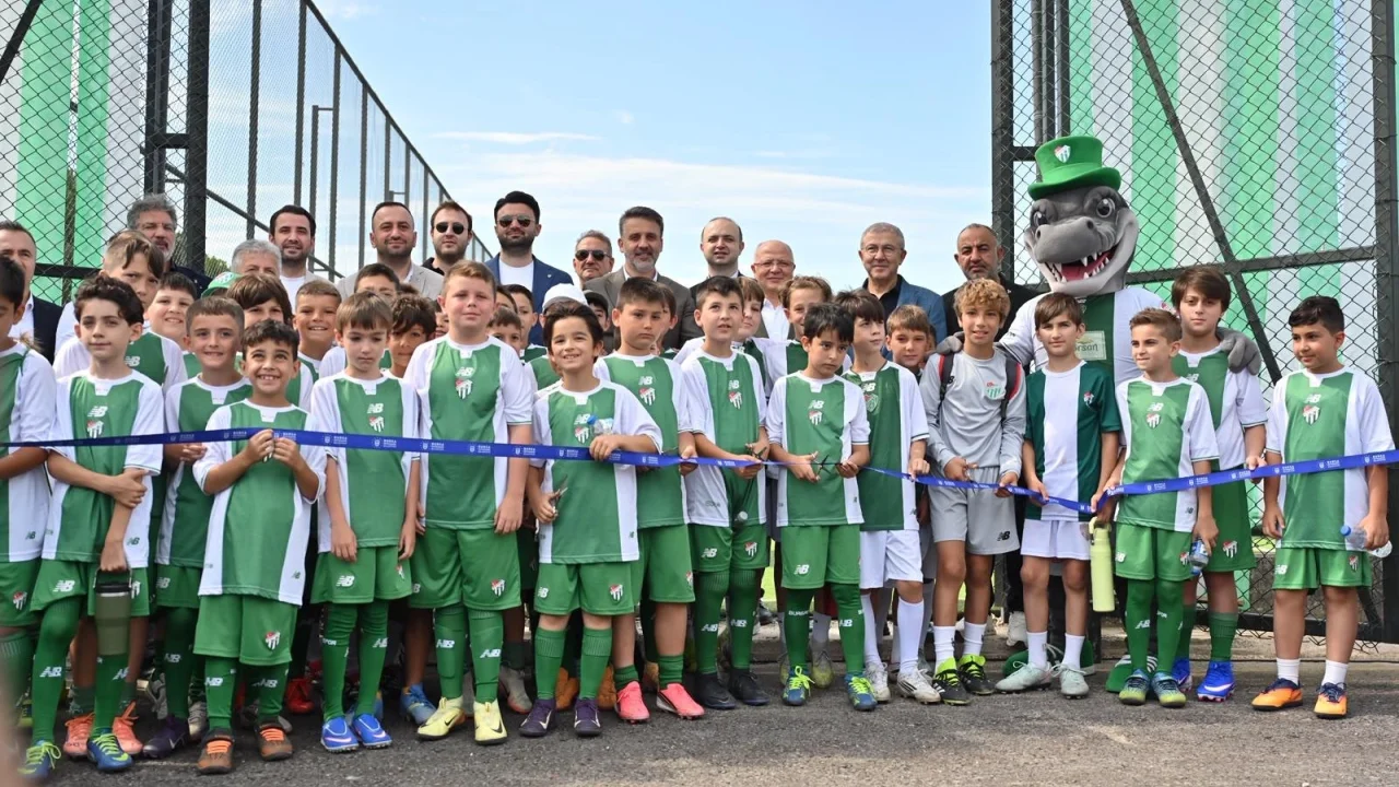 Bursa Büyükşehir’den Bursaspor’un geleceğine yatırım