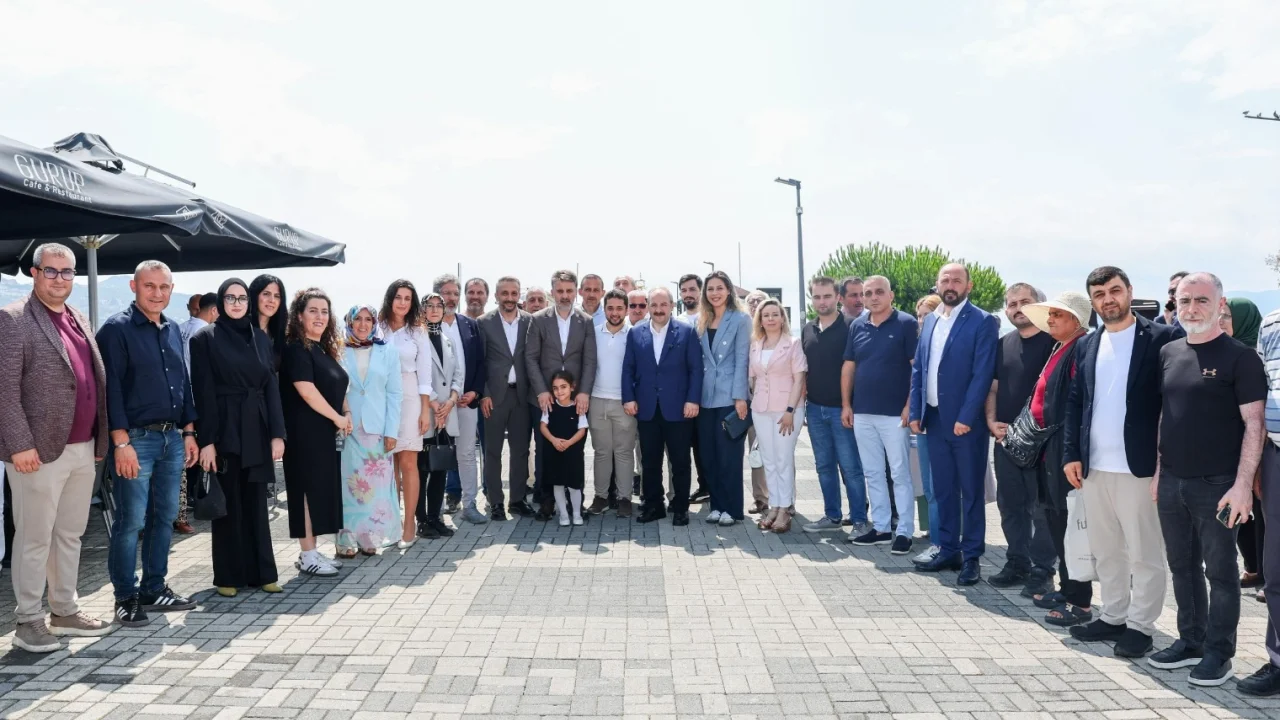 Gemlik'te aşureler Biba ve Varank'tan