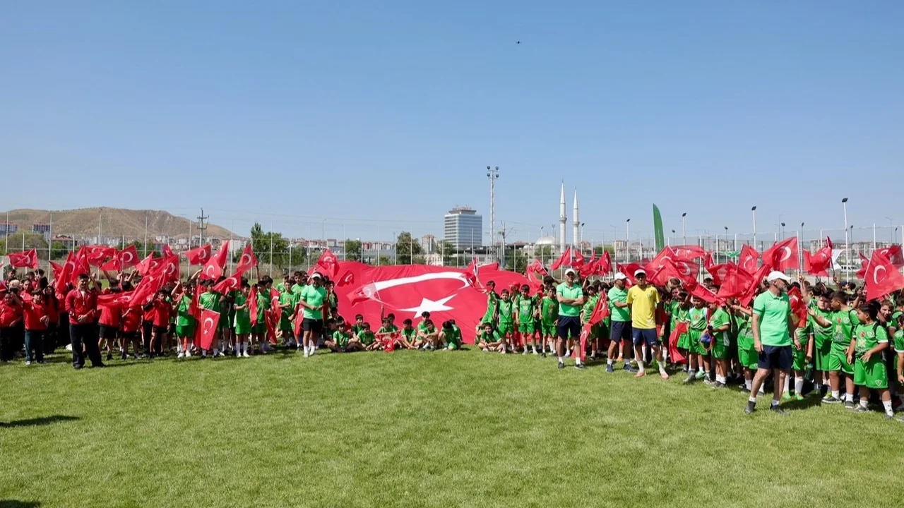 Kayseri Şeker'in yaz okulu 14'üncü kez kapılarını açtı