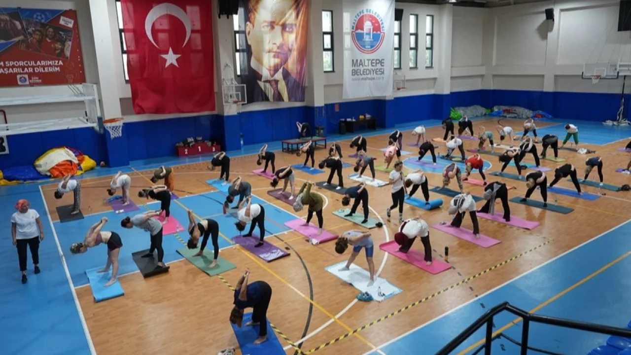 Maltepeli kadınlara ücretsiz yoga desteği
