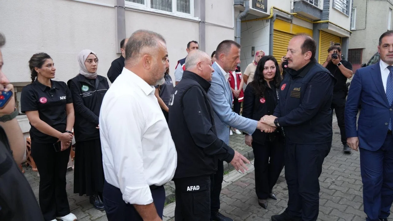 AFAD Başkanı Pehlivan’dan selde hayatını kaybedenlerin ailelerine taziye ziyareti