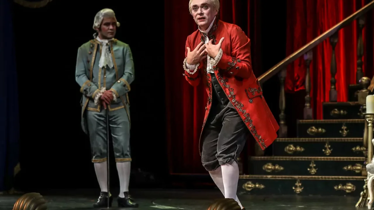 Amadeus veda turnesine çıkıyor