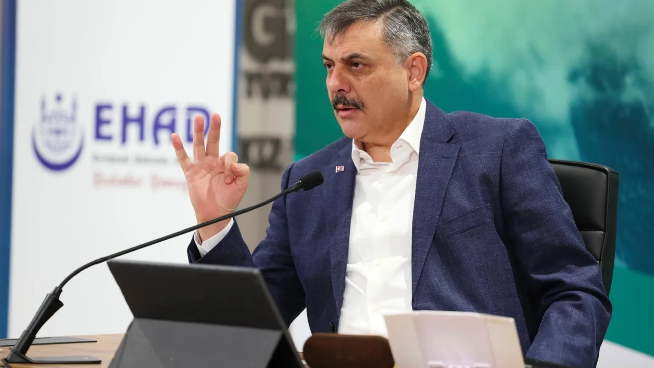 Bakan Çiftçi, hafızlarla “İhyâ ve İnşâ Kampı” kapanışında buluştu