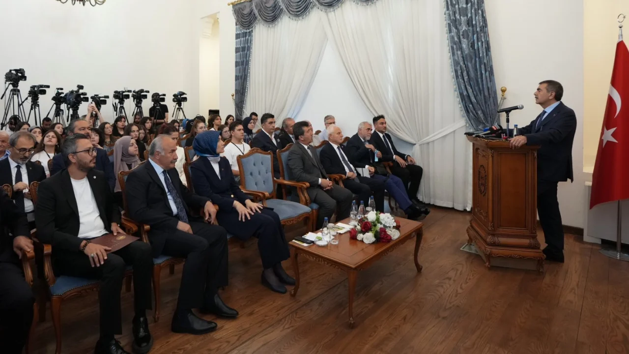 Bakan Tekin: Bizi güçlü kılan birbirimize olan bağlılığımız