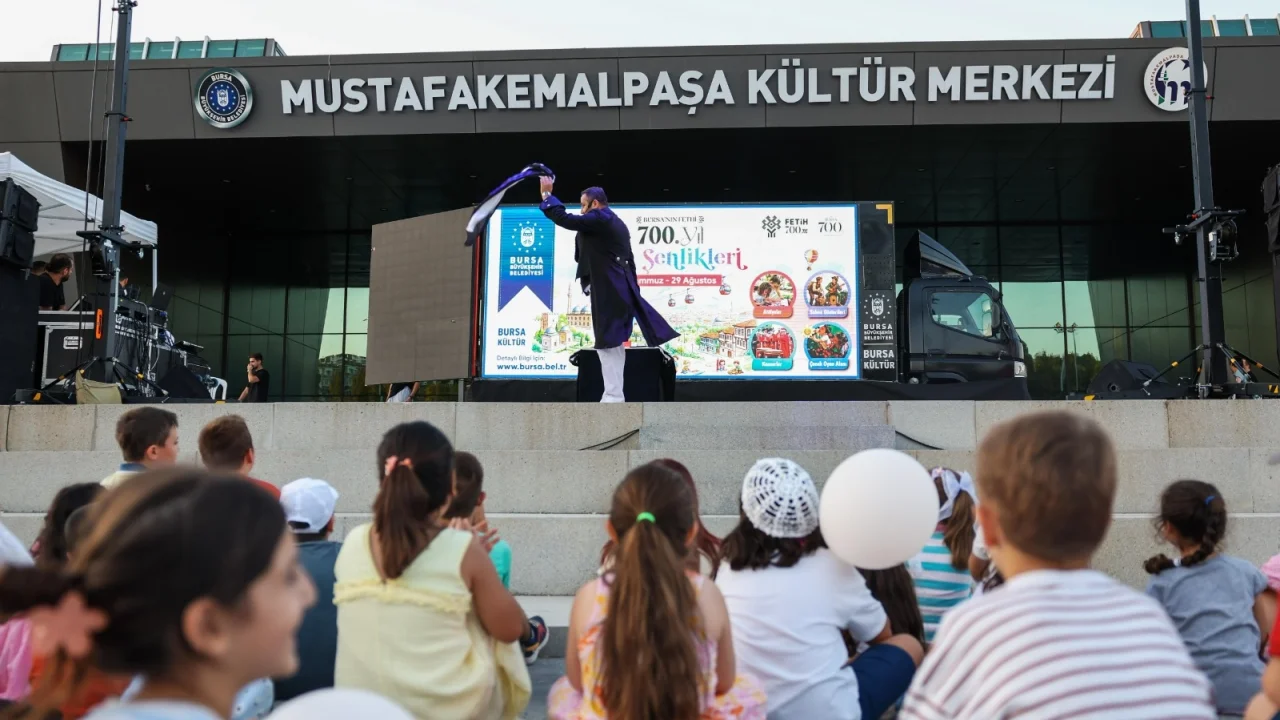 Bursa'da 700. Yıl İlçe Şenlikleri'nde Mustafakemalpaşa heyecanı