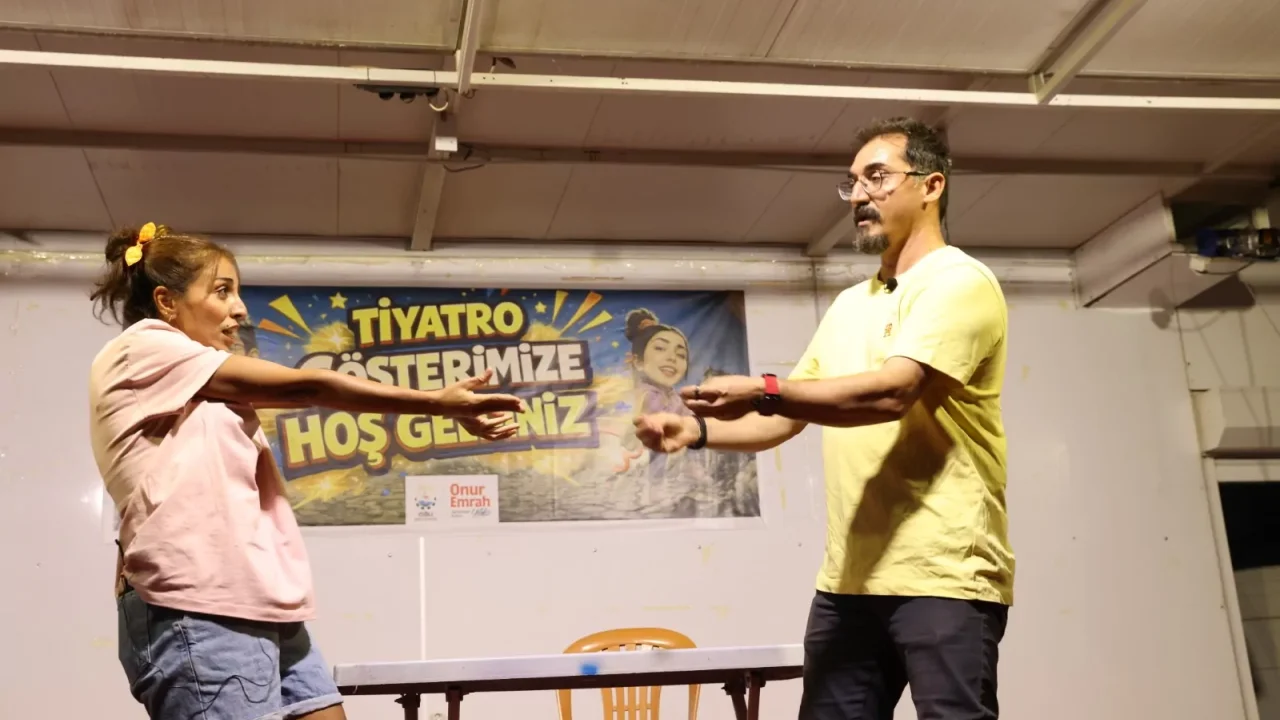 Çiğli’de Mahalle Tiyatro Günleri yüzlerce çocukla buluştu