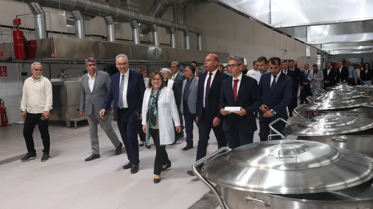 Gaziantep’te modern aşevi hizmete girdi