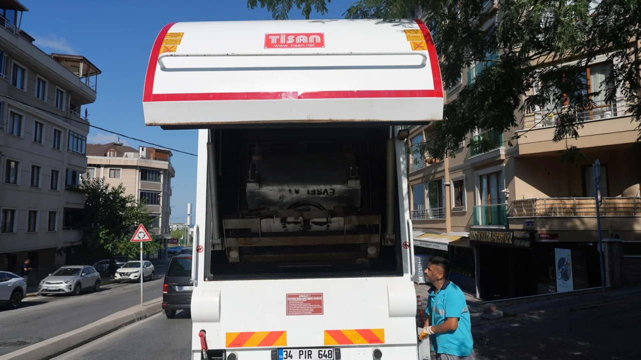İstanbul Maltepe'de toplu temizlik çalışması