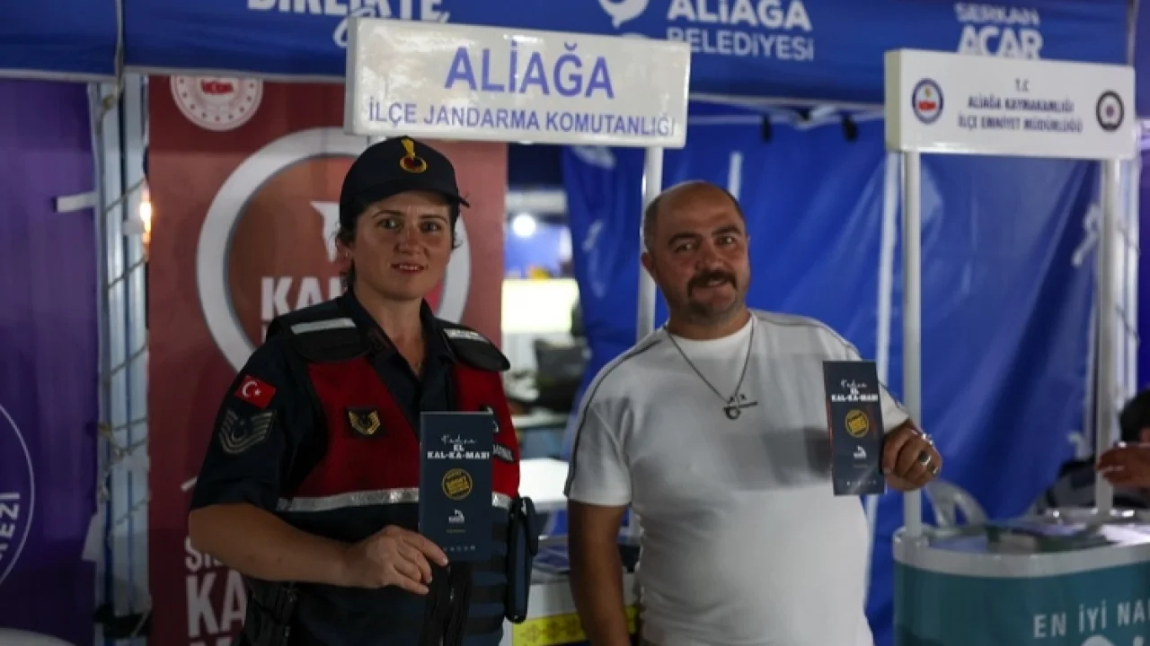 İzmir Aliağa’da bağımlılık ve aile farkındalığı için bilgilendirme standı