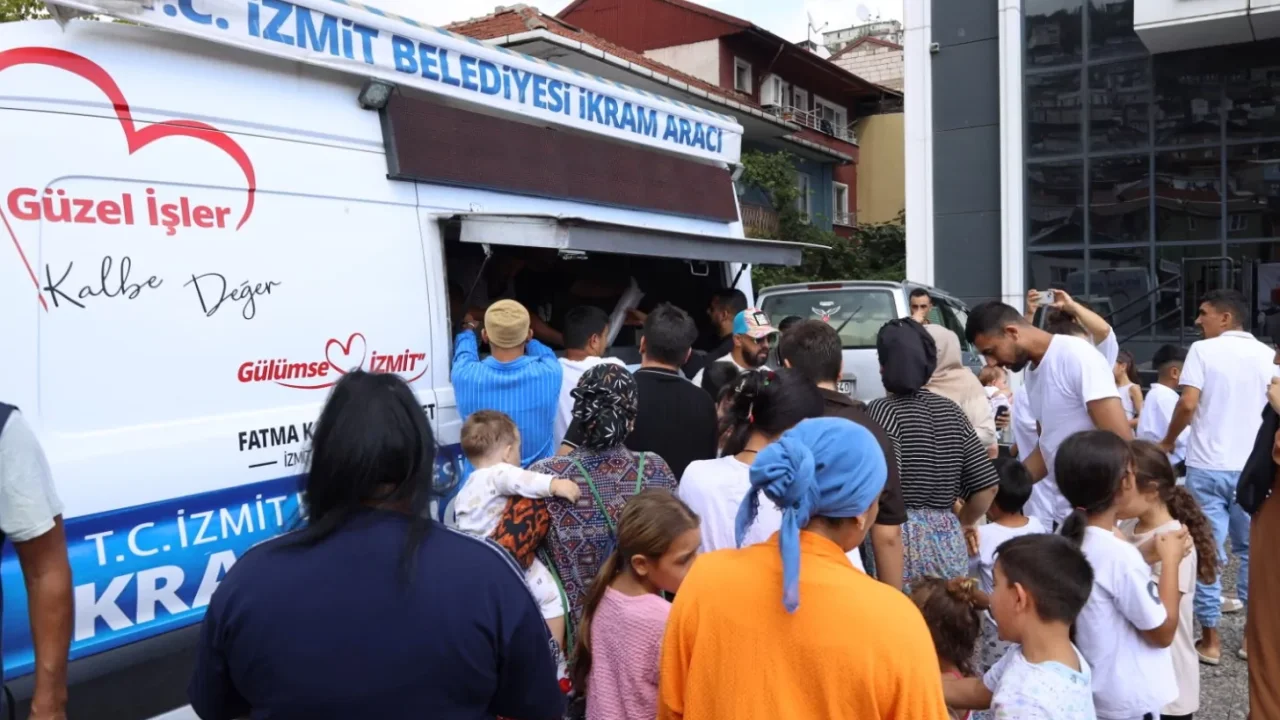 İzmit Belediyesi, umre yolcularını yalnız bırakmadı