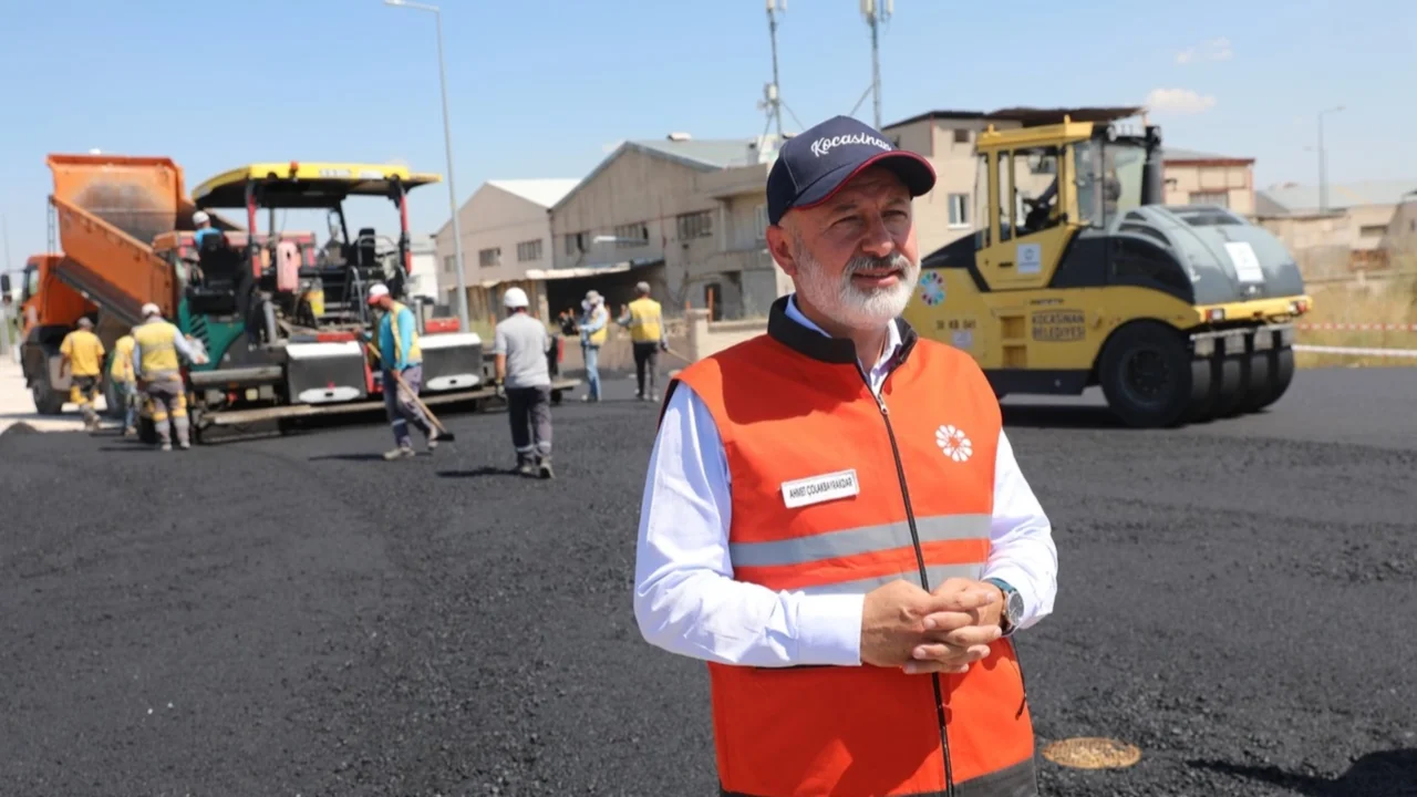 Kayseri Kocasinan'dan sanayi sitelere nefes aldıracak yol hamlesi