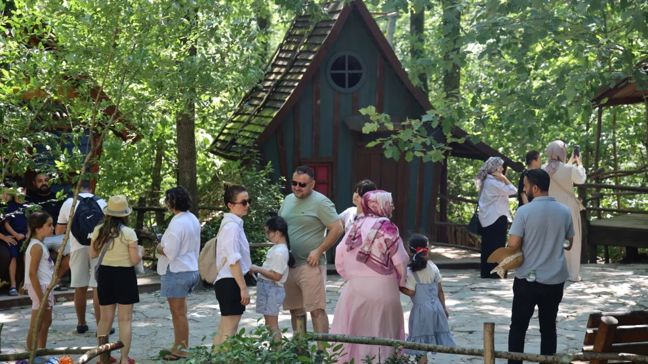 Kocaeli Ormanya’da ailelere doğayla iç içe deneyim