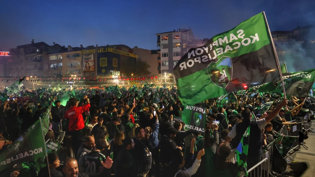 Kocaelispor yeni sezon öncesi meydana iniyor
