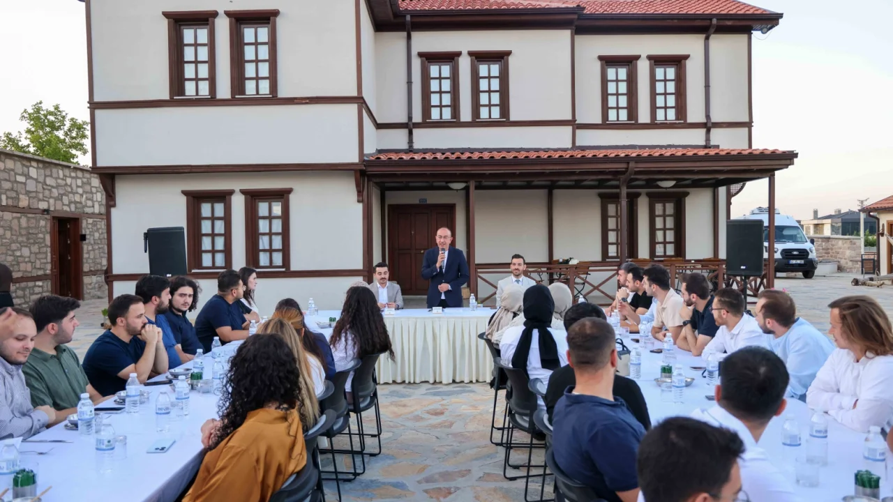 Konya Meram'da AK Parti Gençliği ile buluşuldu