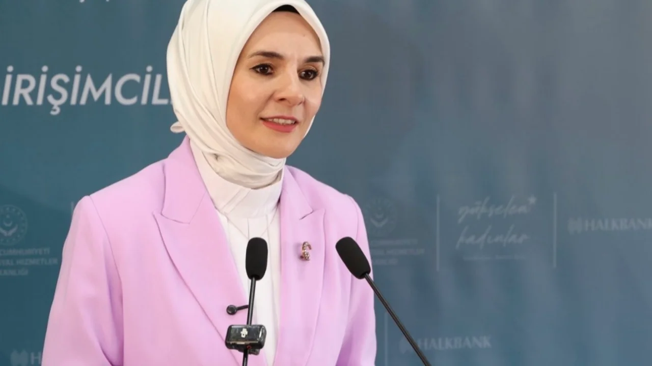 Bakan Göktaş'tan Hakkari'de şehit aileleri ve gazilerle vefa buluşması
