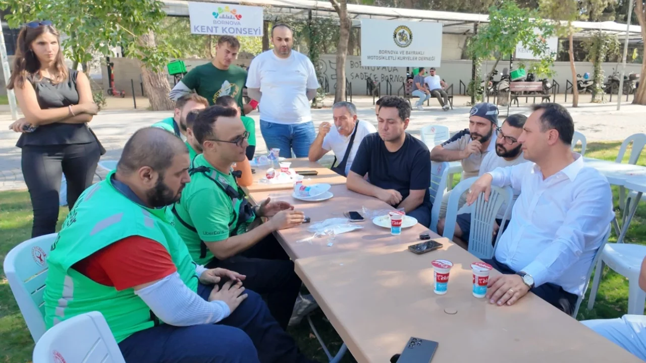 Bornova’da Moto Kuryeler buluştu