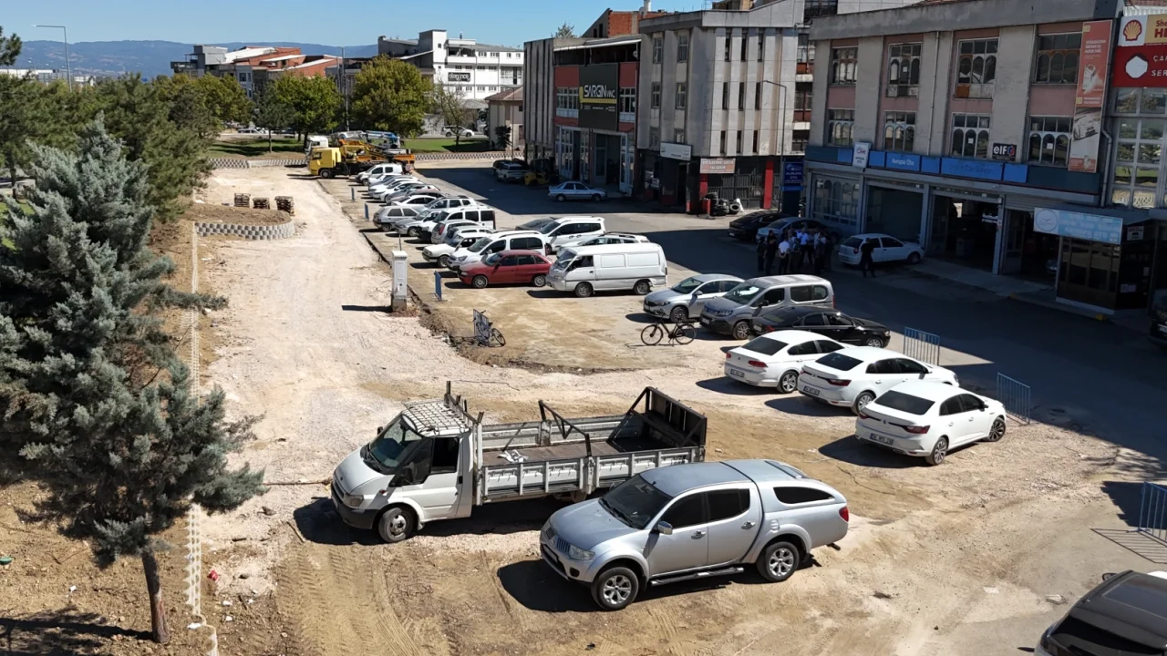 Bursa İnegöl'de Ertuğrulgazi Caddesi'ne 165 araçlık otopark