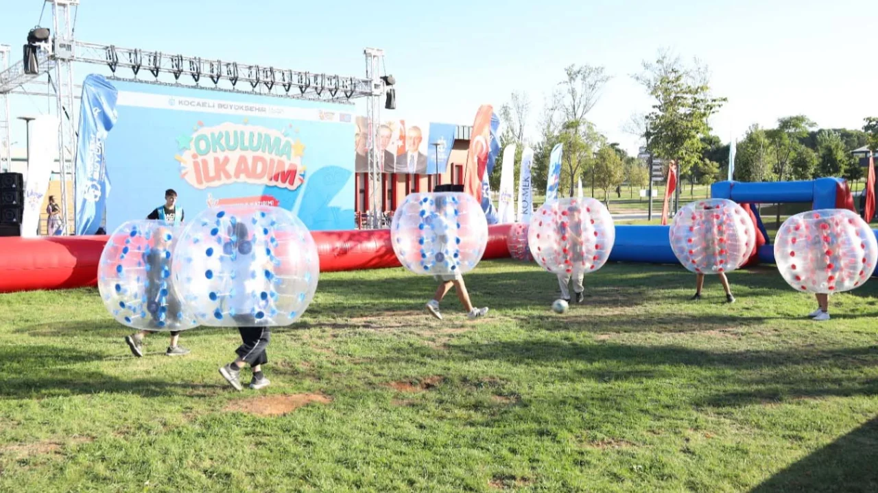 Büyükşehir’den çocuklara renkli okul provası