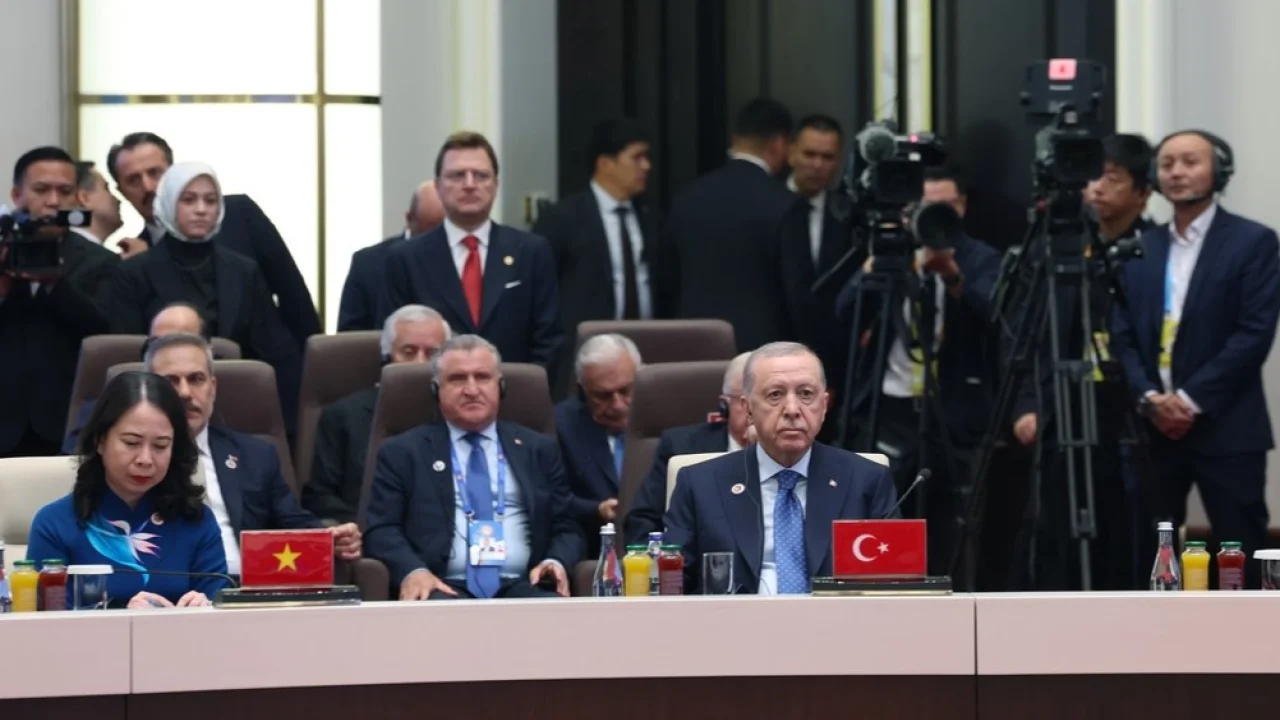 Erdoğan’dan önemli mesajlar: Çok kutuplu dünyanın inşasında Şanghay Örgütü önemli rol üstlenecek