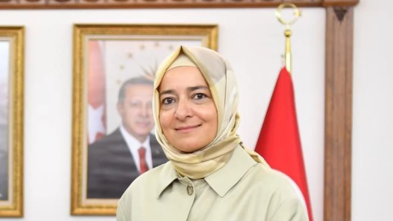 Fon iddialarına adı karışmıştı... Betül Sayan Kaya görevlerinden affını istedi