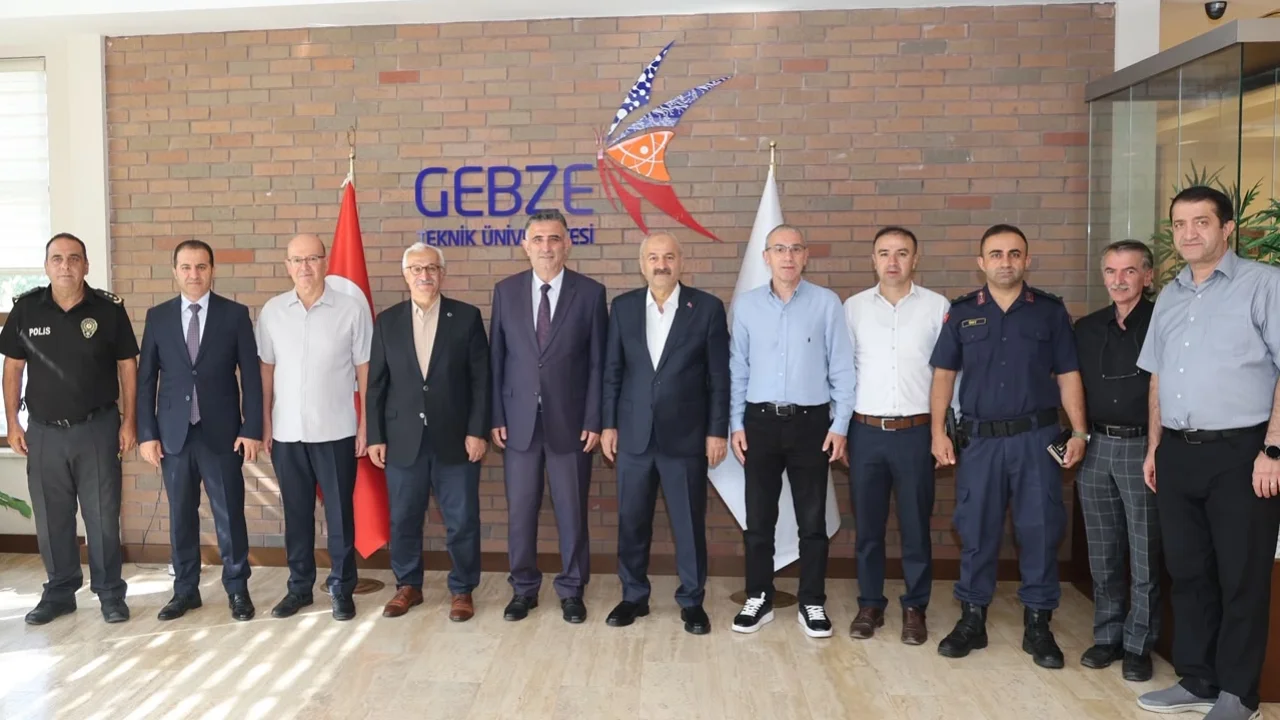 Gebze'de Başkan Büyükgöz'den Rektör Mantar’a 'hayırlı olsun' ziyareti