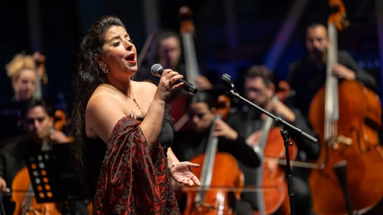 İzmir Oda Orkestrası yeni sezonu Zeytin Sahne’de açtı