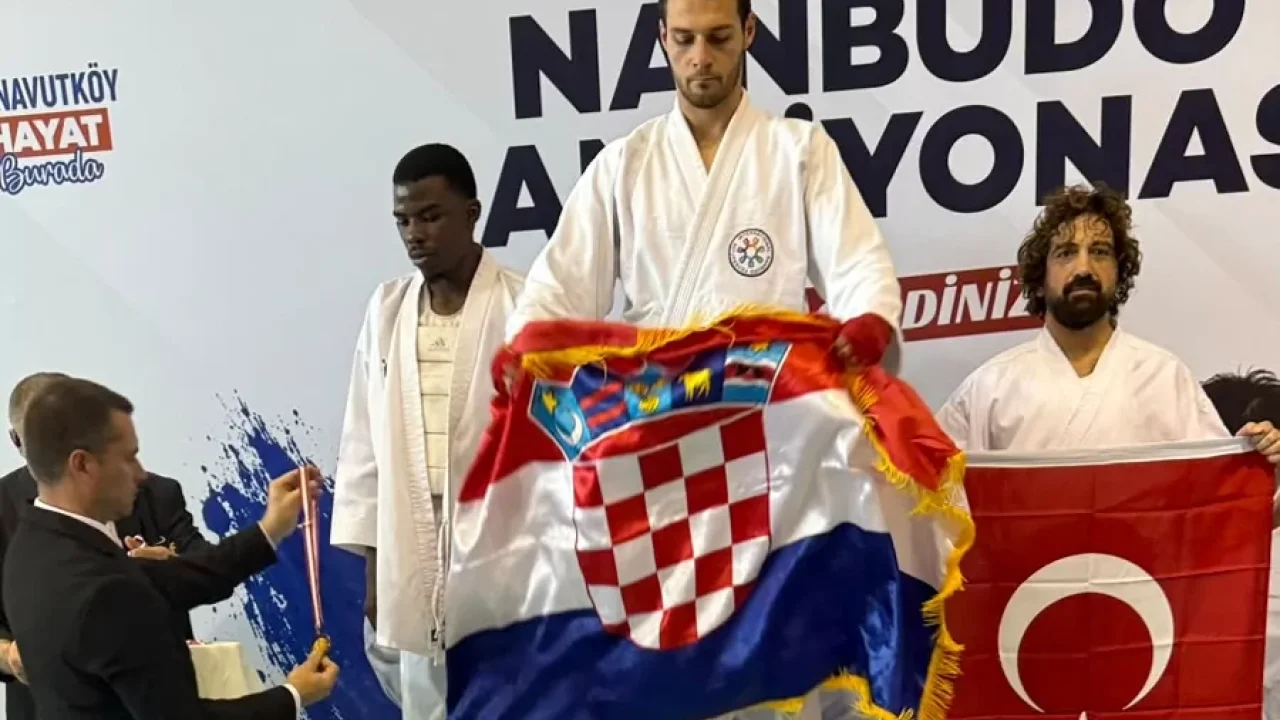 Karşıyakalı sporcu "Ahmet Can" dünya üçüncüsü oldu