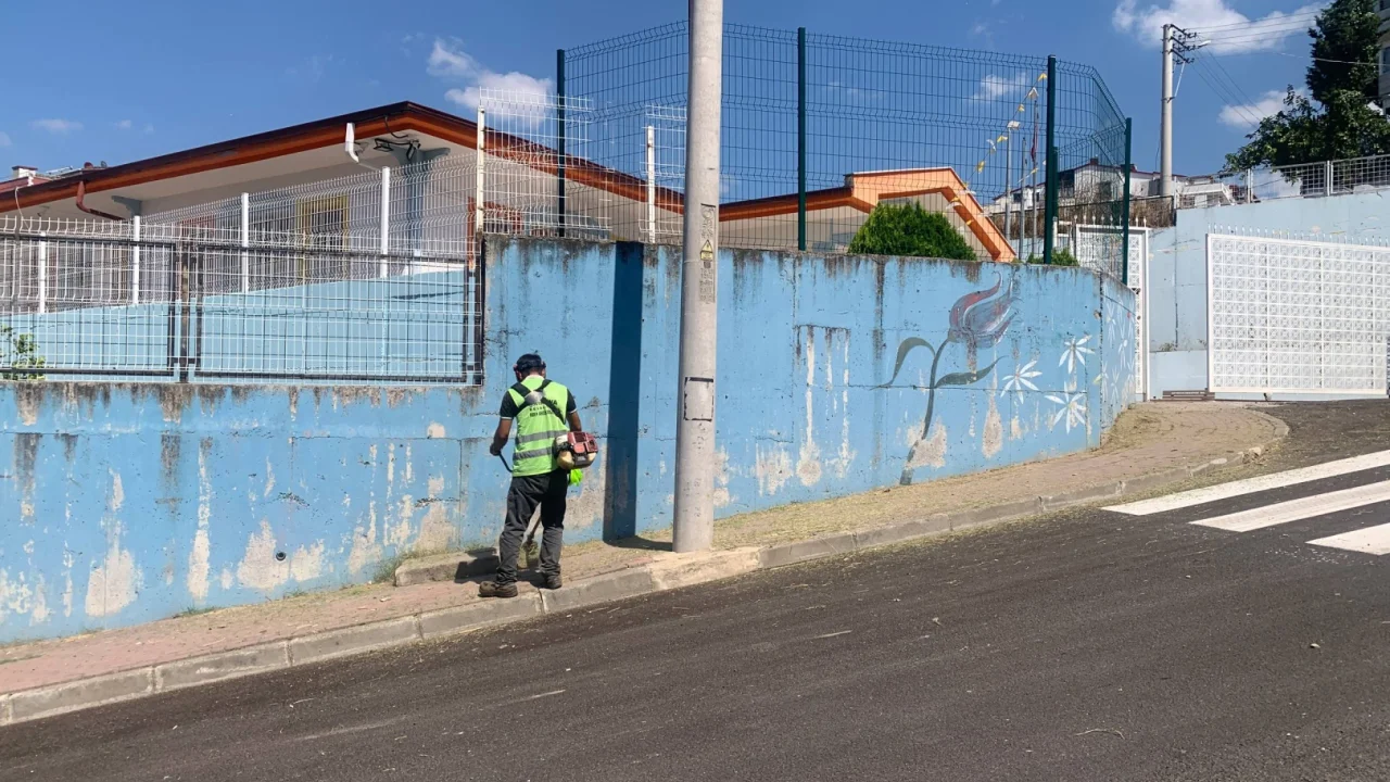 Kocaeli Çayırova’daki okullarda bakım çalışması sürüyor