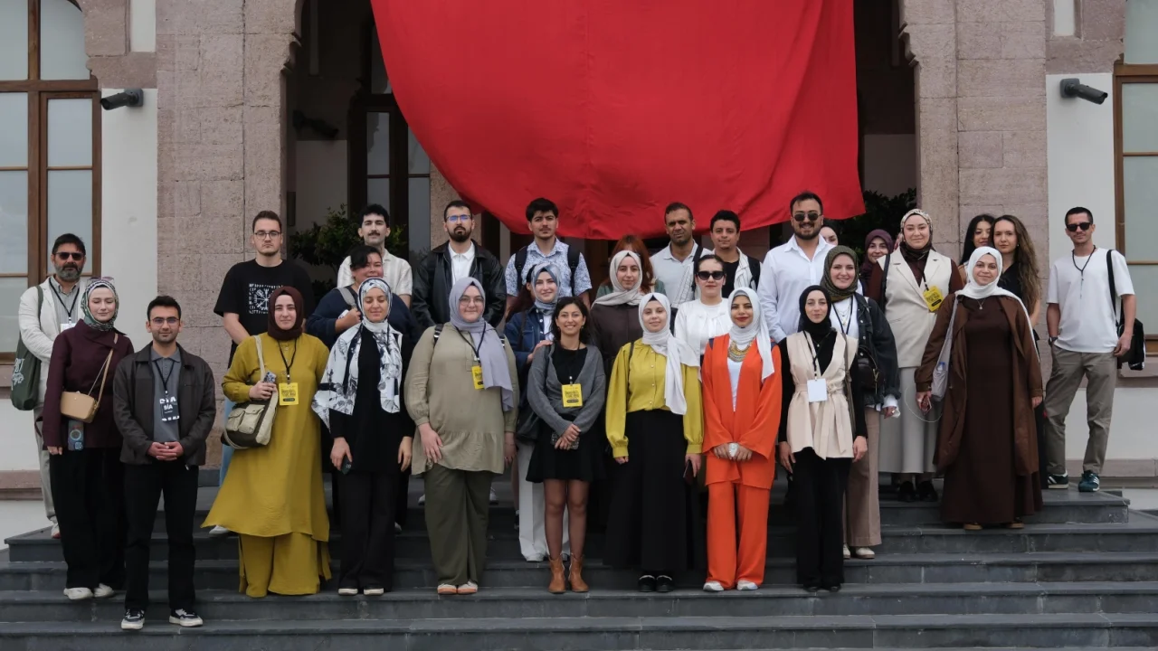 Konya'da “Kültür Yayıncılığı” temasıyla düzenlenen 5. Yayıncılık Yaz Okulu tamamlandı