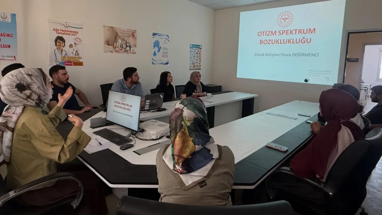 Kozluk’ta sağlık okuryazarlığını artırmaya yönelik eğitimler düzenlendi