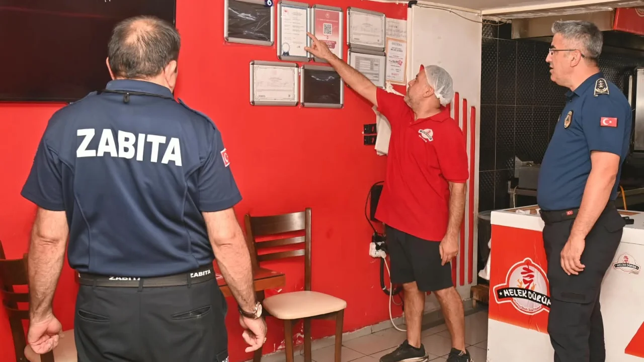 Kumluca’da döner işletmelerine hijyen ve ruhsat denetimi